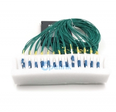 1x64 LC/PC caja de plástico fibra óptica PLC divisor