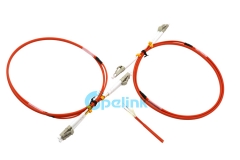LC-LC Cordón de parche de fibra óptica blindado, Cable de fibra dúplex de 2,0mm